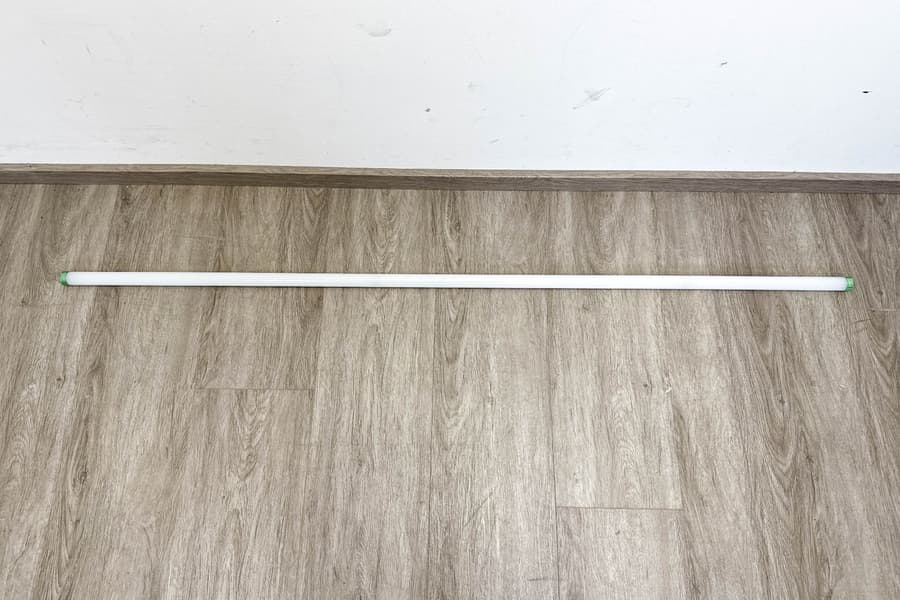 2 Leuchtstoffröhren